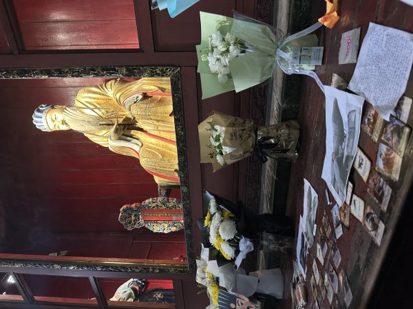 万光证券 成都武侯祠“跨时空投喂现场”：带游戏战绩报捷，还帮丞相借了新时代“东风”